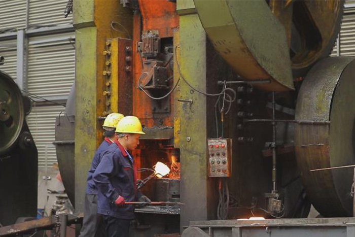 东兴网架配件车间